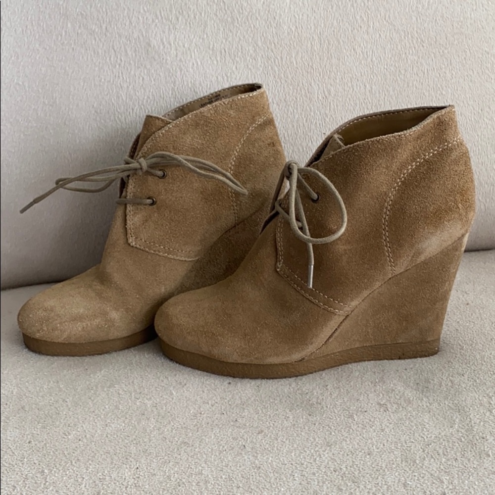 Nine West Naomio suede wedge booties